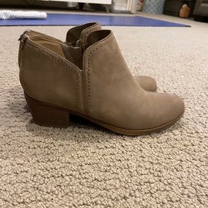 HostPick Naturalizer Booties